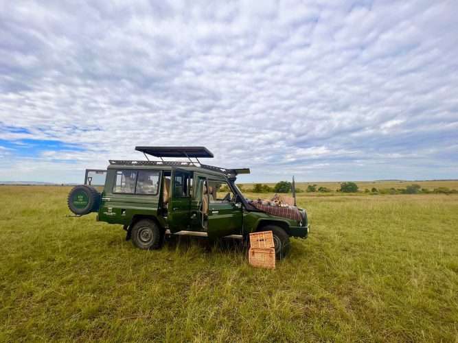 4x4 safari Landcruiser jeeps Book your dream Africa safari in Kenya and Tanzania with Africa Kenya Safaris